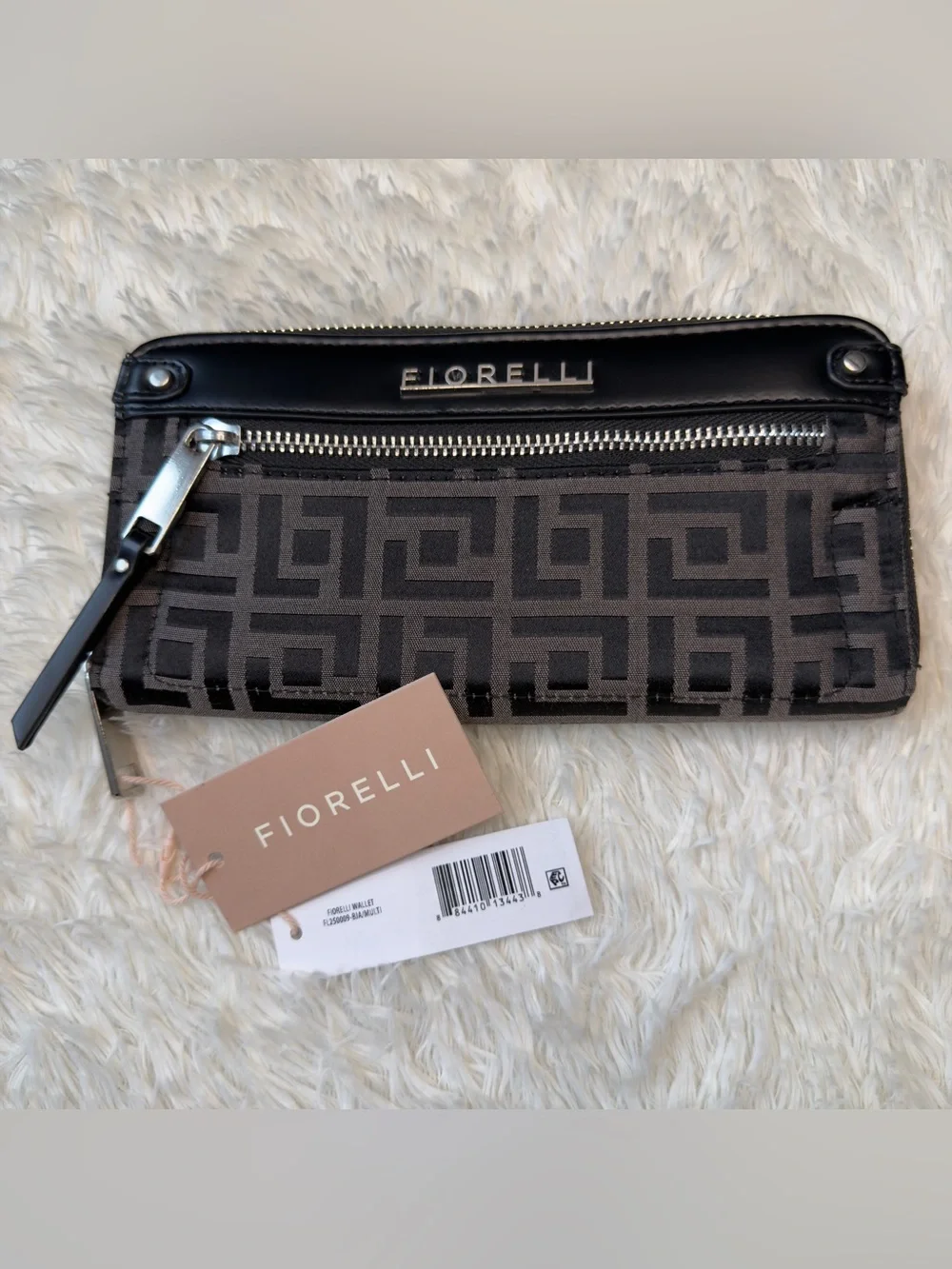 NWT Fiorelli Black & Gray Geometric Zip-Around Clutch Wallet